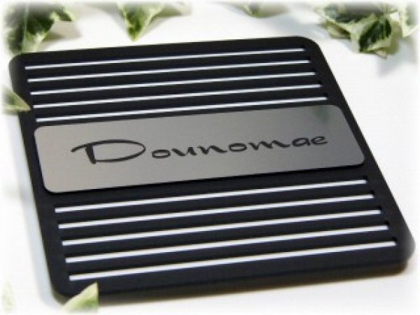 画像2: アクリル表札 黒横ライン シルバー (2)